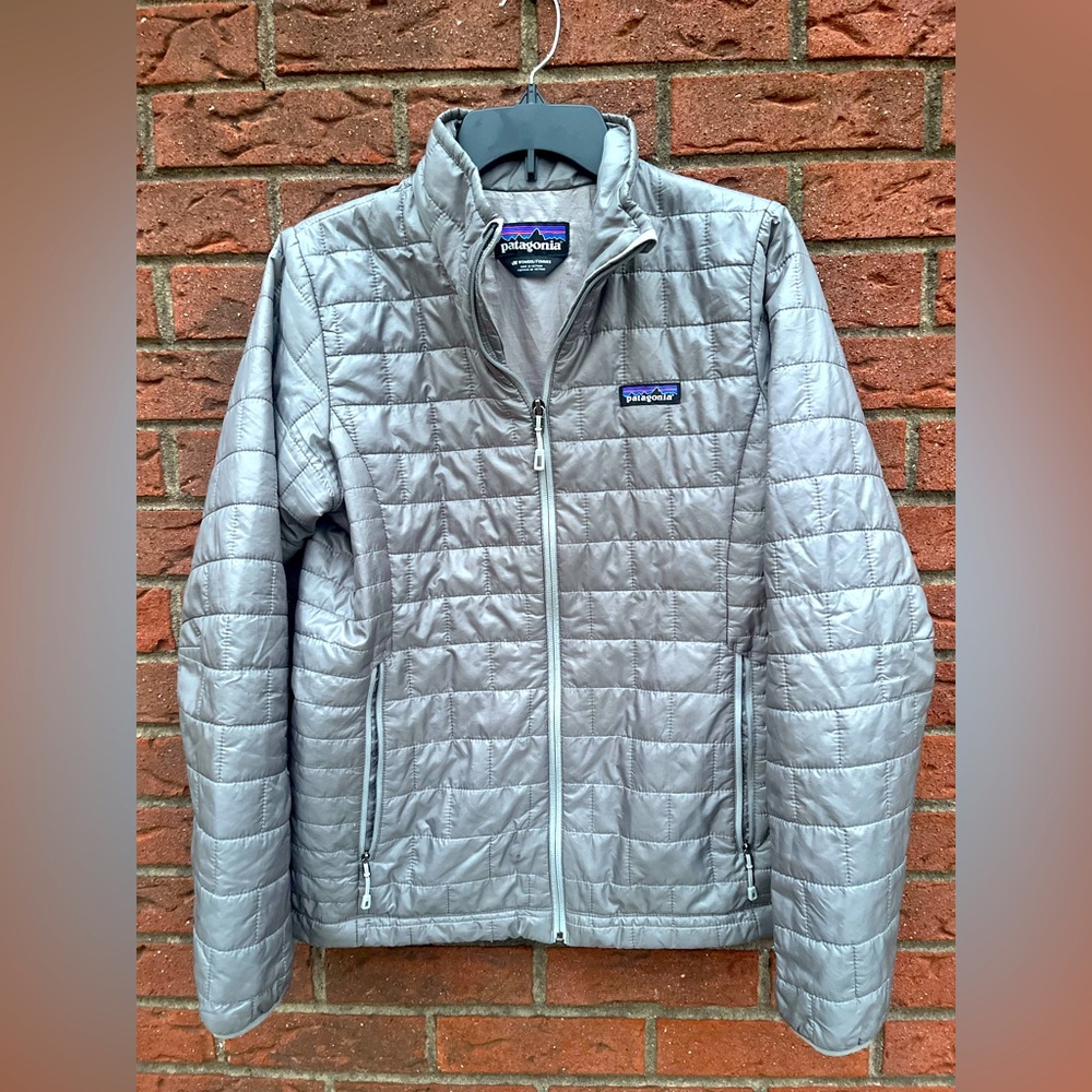 Patagonia Gray Quilted Jacket size medium